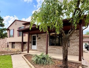 Building Photo - 11849 Ontario Dr