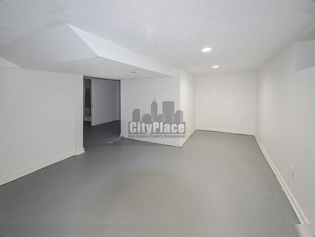 Building Photo - 1544 Spruce St