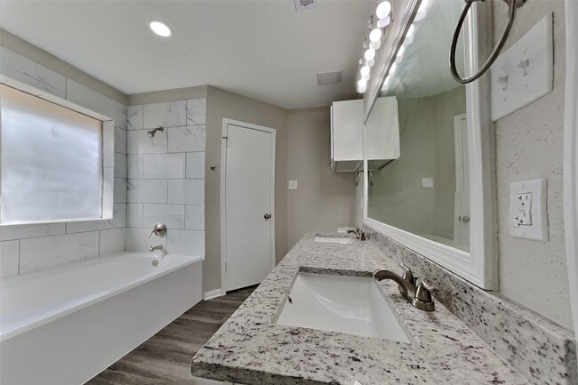 Building Photo - 2318 Friarwood Trail