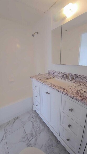 Building Photo - 751 SW 148th Ave