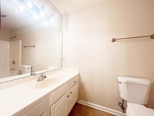 Building Photo - 312 Golden Leaf Ln