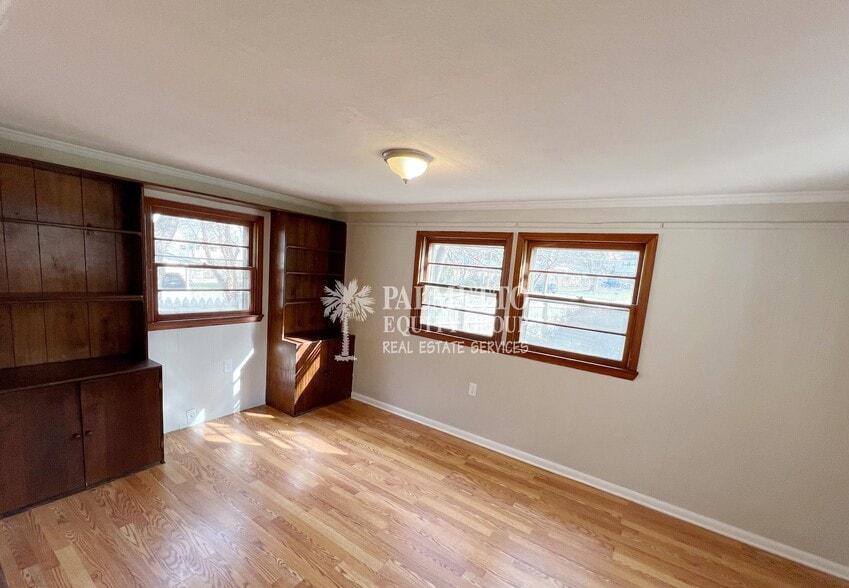 Building Photo - 2601 Dulaire Rd