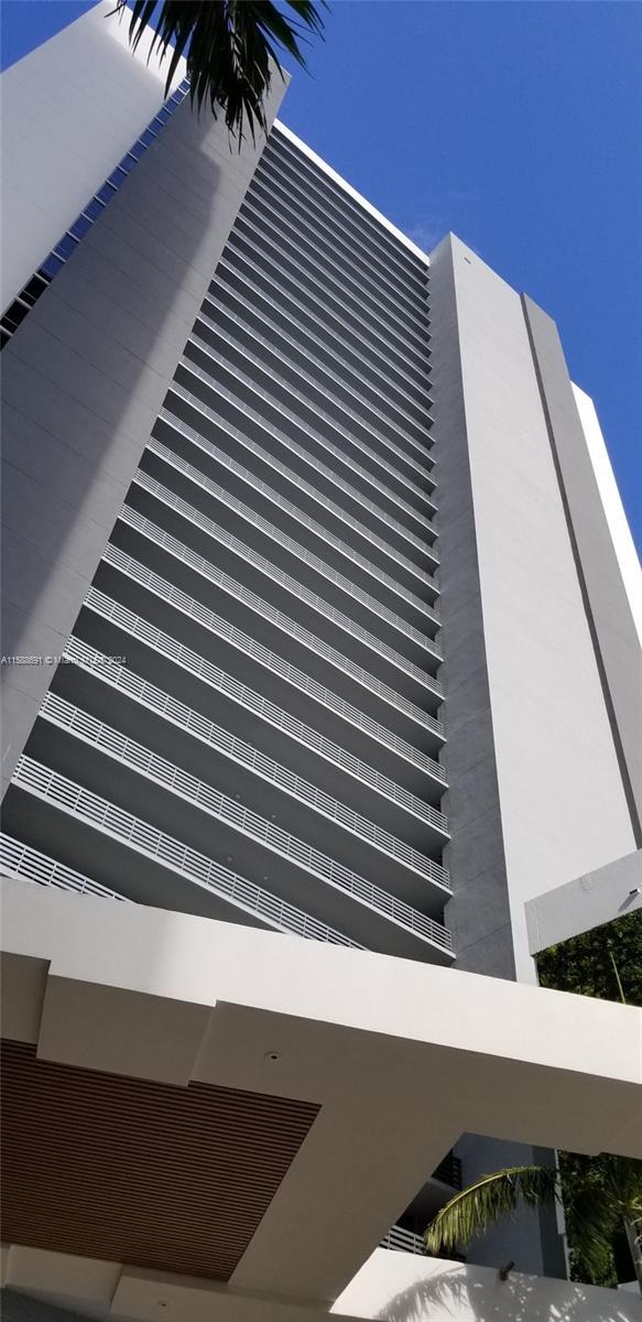 Building Photo - 16385 Biscayne Blvd