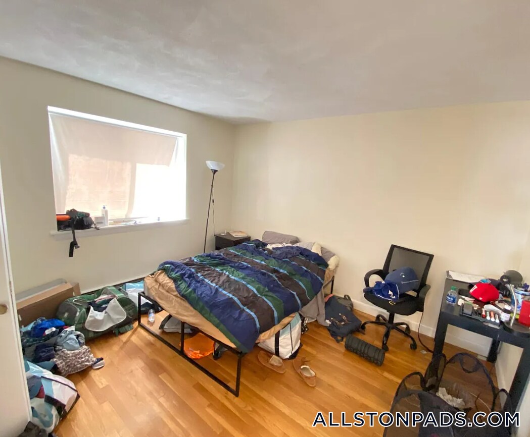 Building Photo - 75 Gardner St