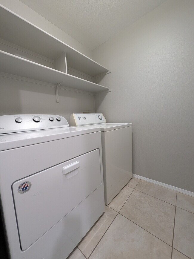 Building Photo - 3-BEDROOM CONDO FOR RENT IN NW LAS VEGAS