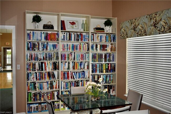 Building Photo - 5767 Deauville Cir