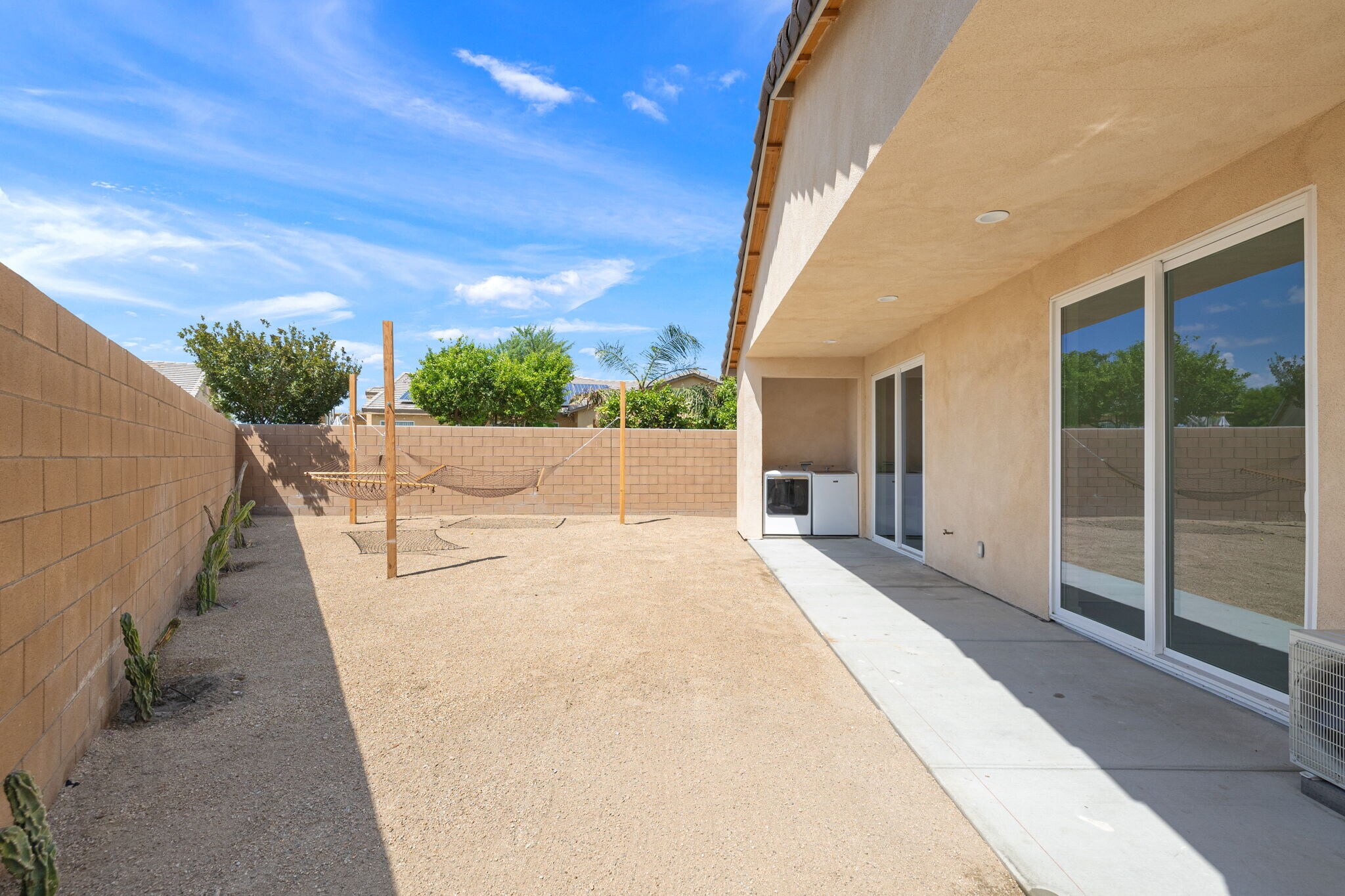 Building Photo - 44429 Avenida Hanna