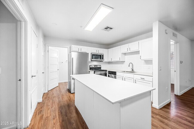 Building Photo - 3065 N 67th Ave