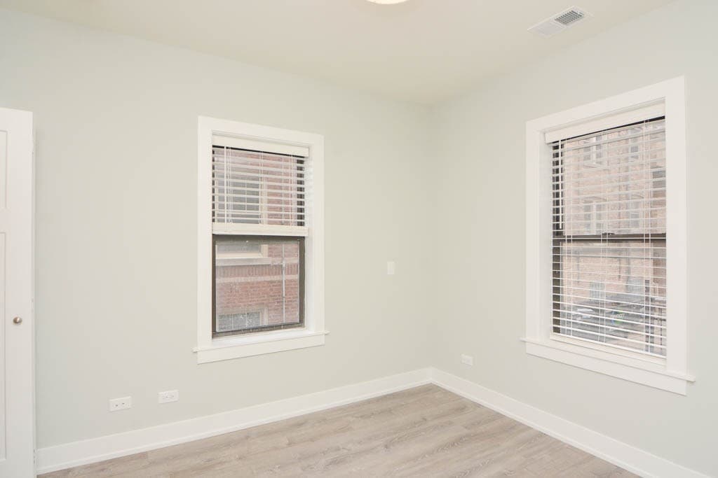 Building Photo - 818 Crain St