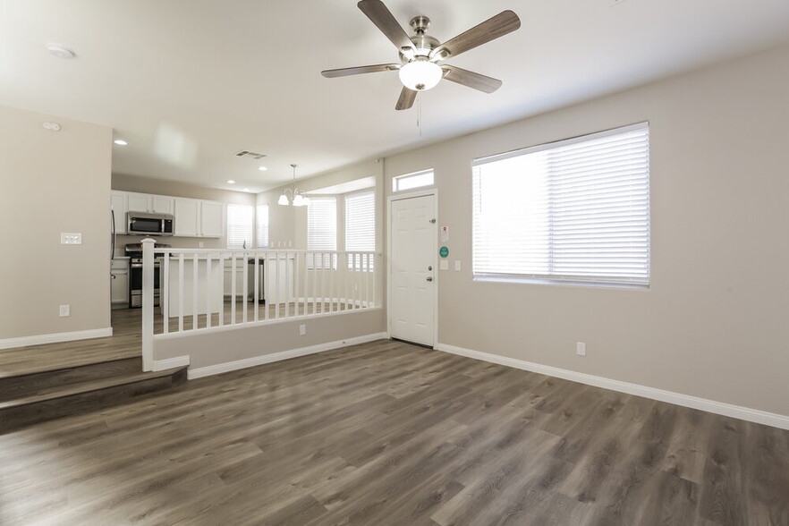 Building Photo - 8815 S Murray Canyon Ct