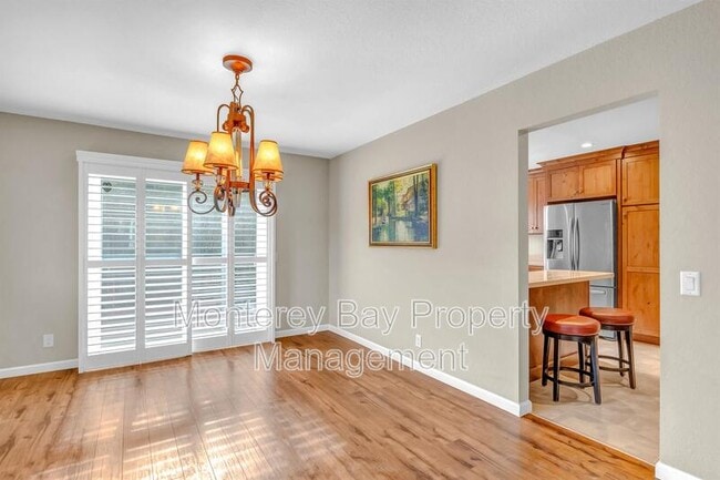 Building Photo - 1137 Mescal St