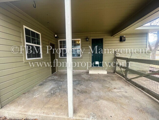 Building Photo - 200 Pensacola Ave