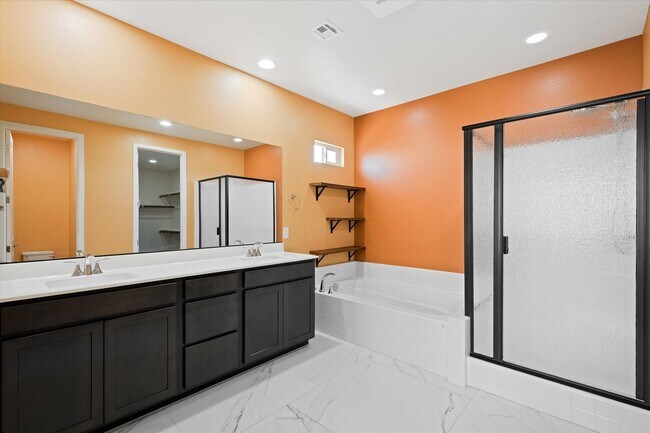 Building Photo - Upgragded 4-Bedroom Home with Casita in Gated Community