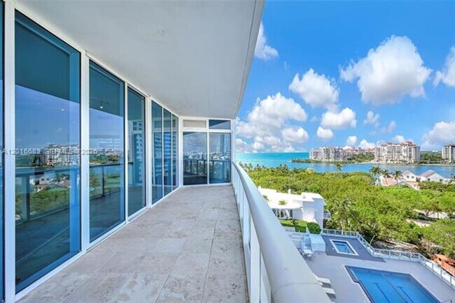 Building Photo - 100 South Pointe Dr