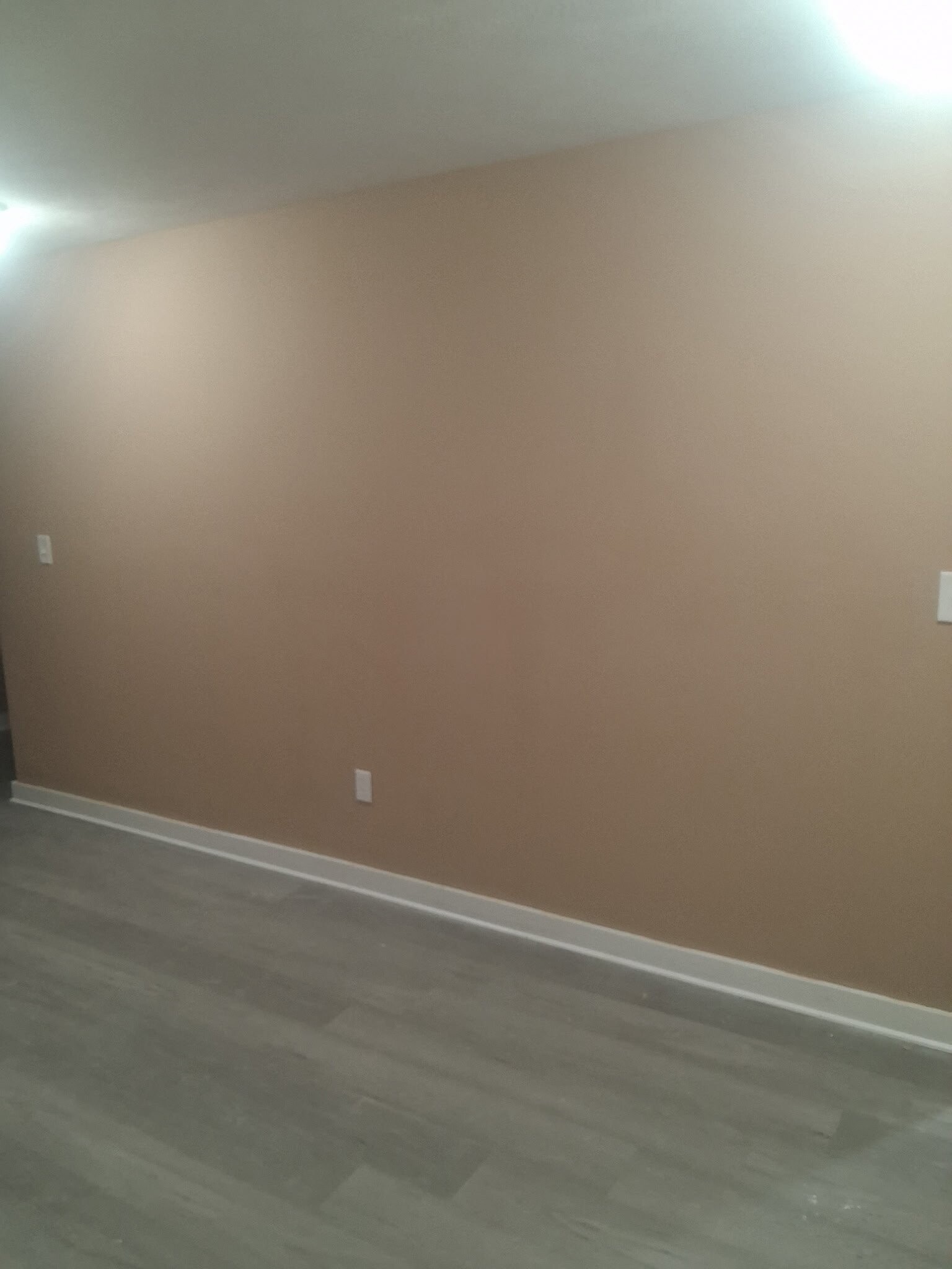 Building Photo - 2920 Lakewood Dr