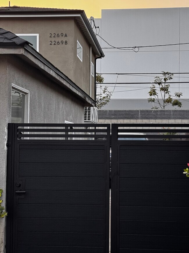 Building Photo - 2269 Euclid Ave