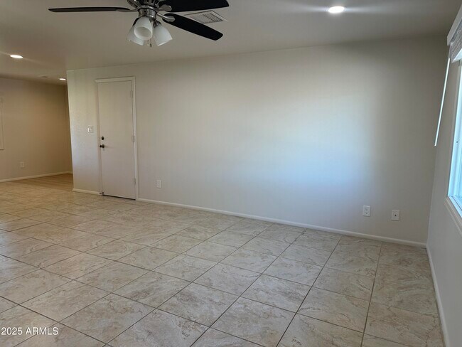 Building Photo - 4109 E Winchcomb Dr