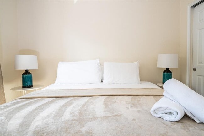 Building Photo - 1615 Retreat Cir