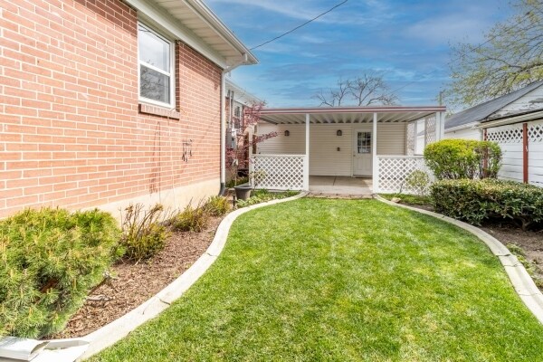Shared backyard - 1222 S 1900 E