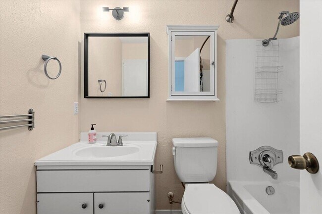 Building Photo - 1809 Coronado Hills Dr