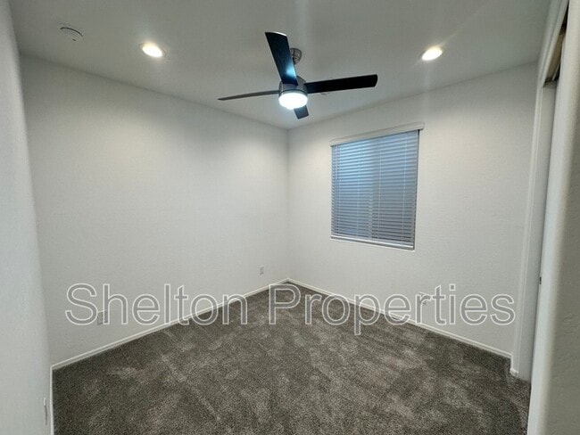 Building Photo - 13273 W Crimson Ter