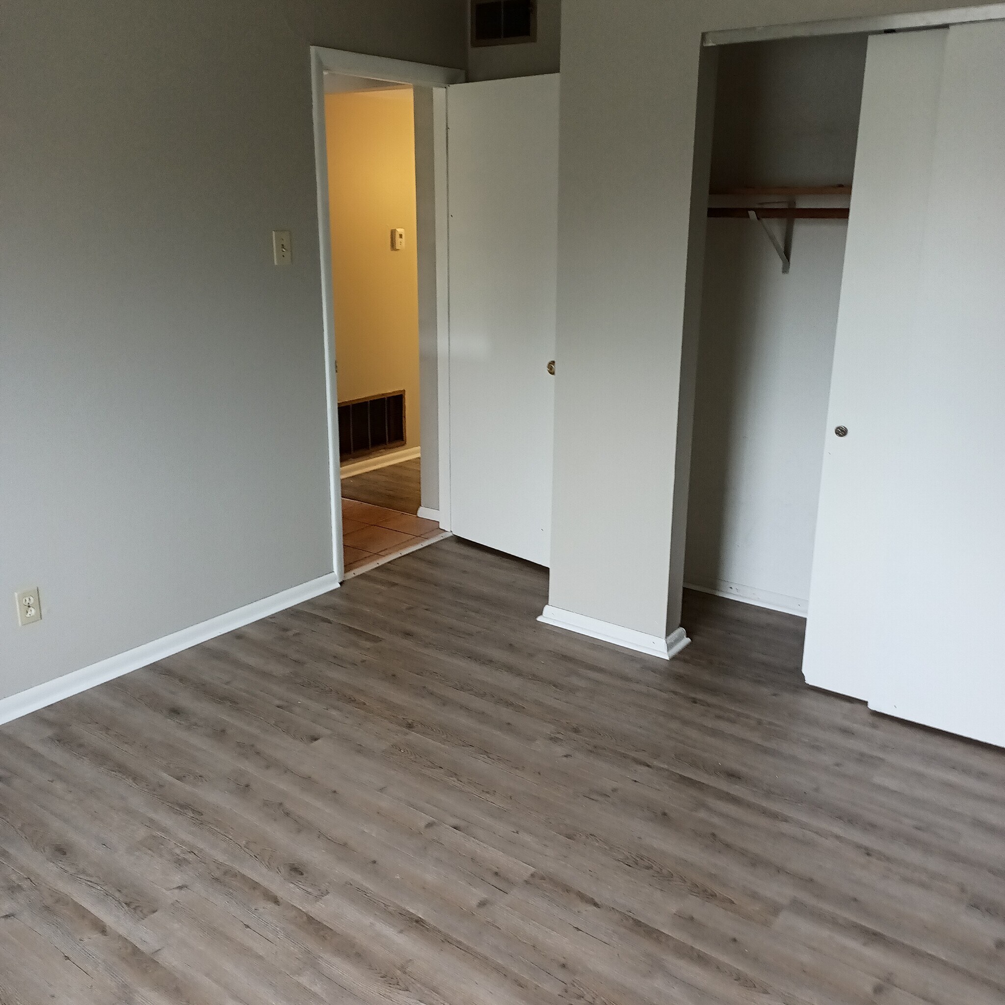 Building Photo - 10366 Parkman Dr