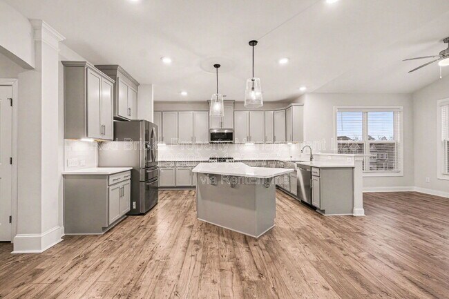 Building Photo - 7907 Moon Hl Pl