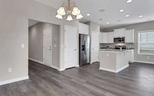 Building Photo - Stunning 3/2.5 Townhome Available Now!