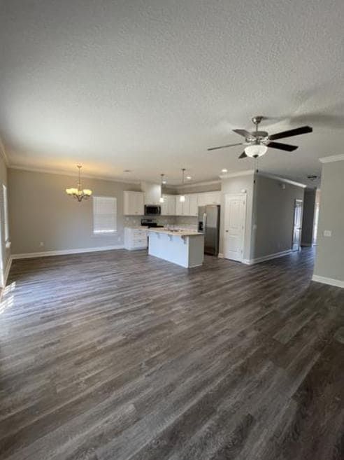 Building Photo - 424 Alcott Cir