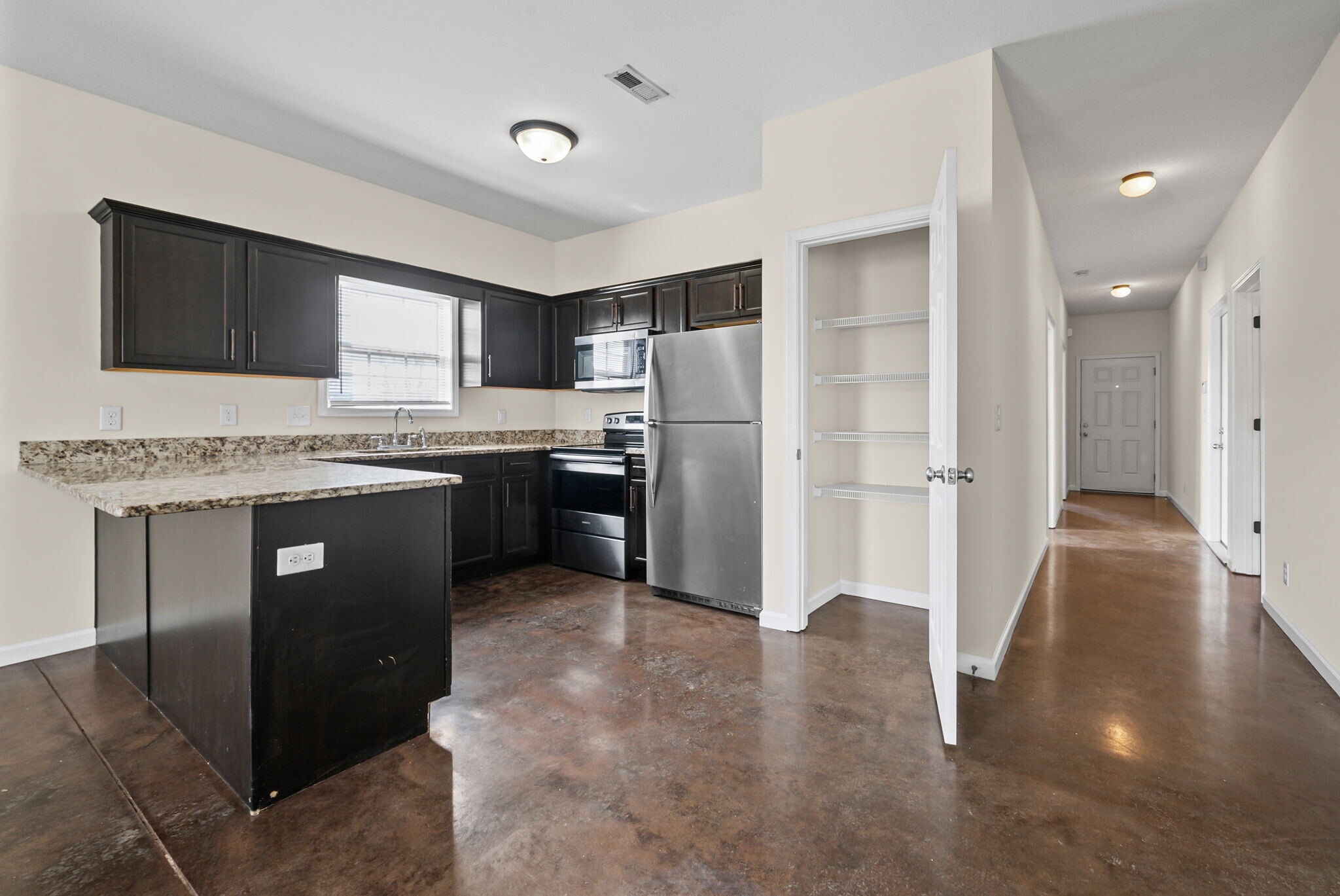 Building Photo - 109 Holland Dr