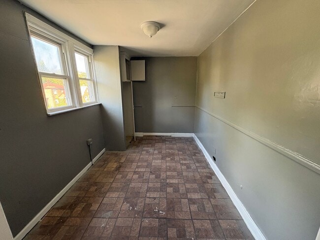 Building Photo - 3 Bedroom Home In Detroit