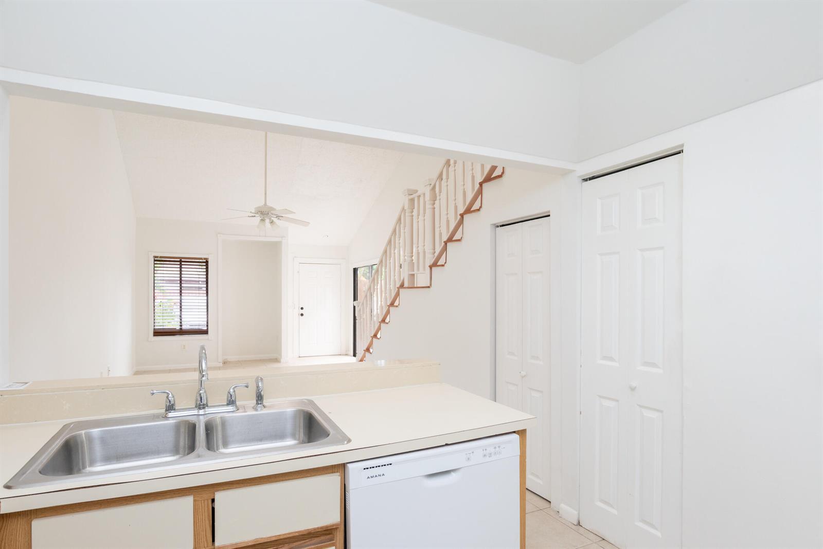 Building Photo - 4135 Palm Bay Cir