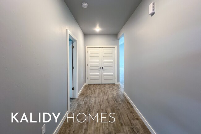 Building Photo - 520 Kearny Ln