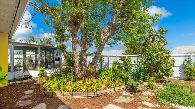 Building Photo - 13492 Dibella Ave