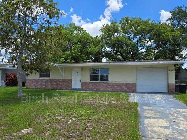 Building Photo - 4352 Shoreline Dr