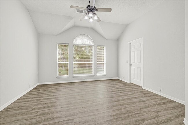 Building Photo - 7530 Broken Oak Ln