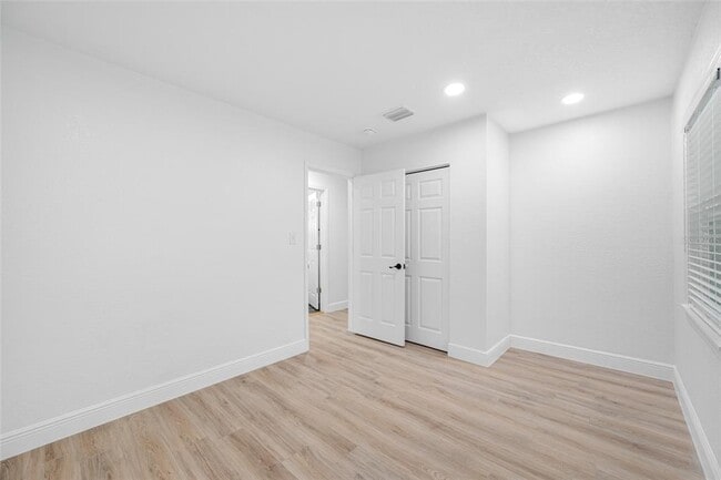 Building Photo - 255 37th St N