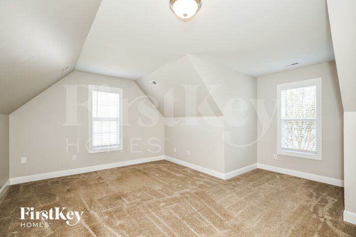 Building Photo - 5816 Brakenwood Dr