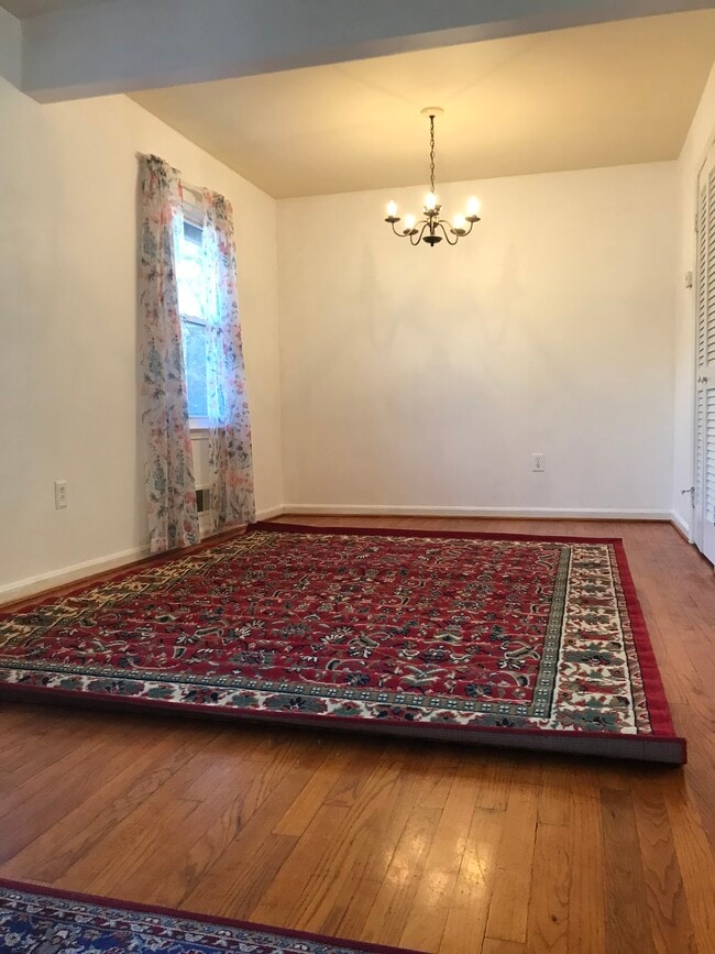 Building Photo - 5603 Lalos St