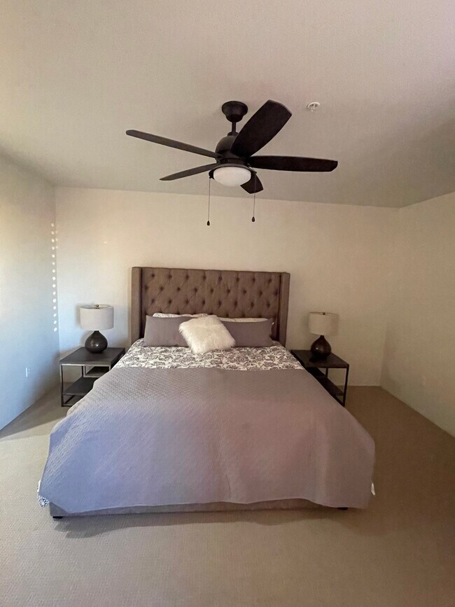 Building Photo - 10222 E Southwind Ln