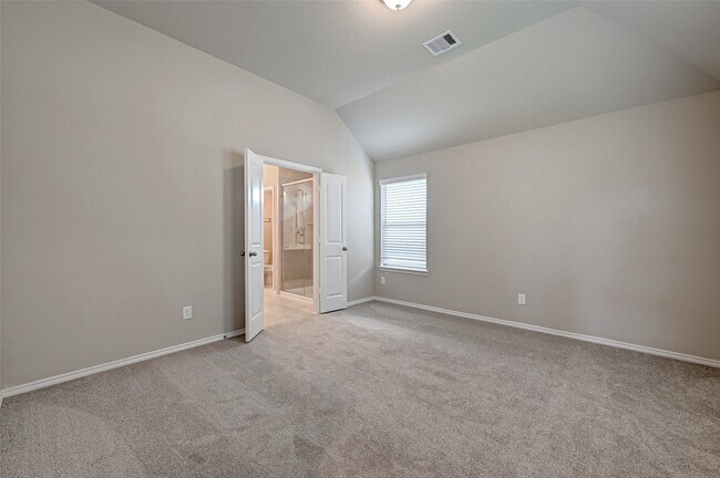 Building Photo - 32013 Towering Birch Trl