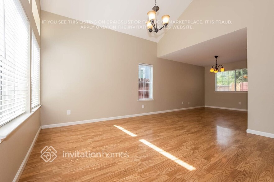 Building Photo - 8448 Bramble Bush Cir