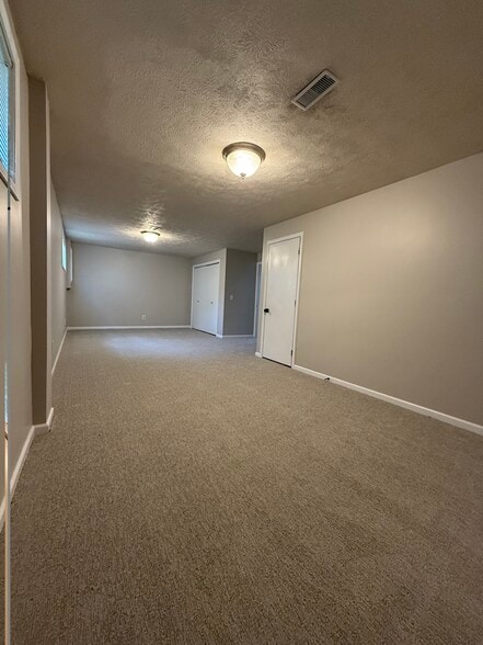 Building Photo - 4945 S 99th St