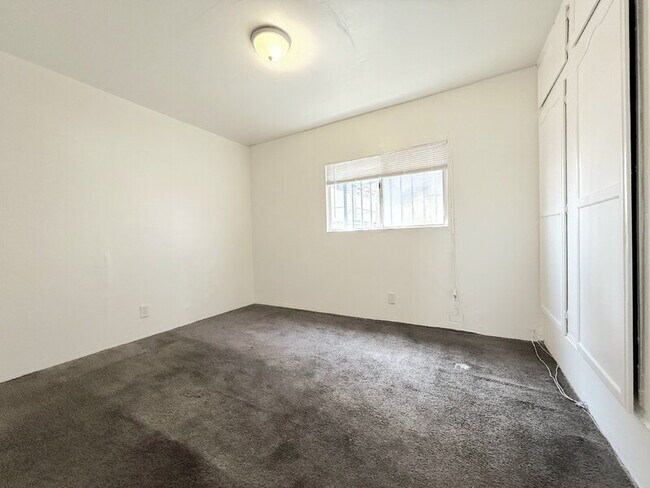 Building Photo - 8510 San Pedro St