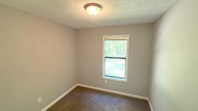 Building Photo - 80 Otsego Dr