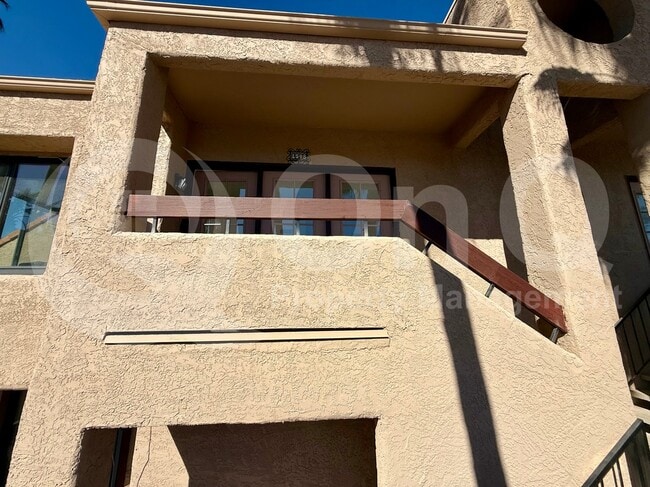 Primary Photo - 2601 W Broadway Blvd