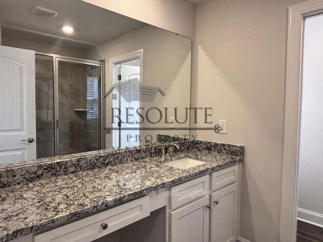 Building Photo - 5122 River Towns Dr