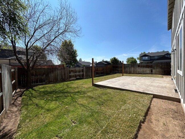 Building Photo - MOVE IN SPECIAL!  3 Bedroom/ 2.5 Bathroom ...