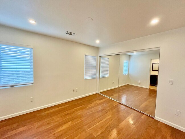 Building Photo - 4BR/3BA Large House - Single Story, No Carpet, AC, Washer/Dryer in Unit, Small Yard, 2 Car Garage...