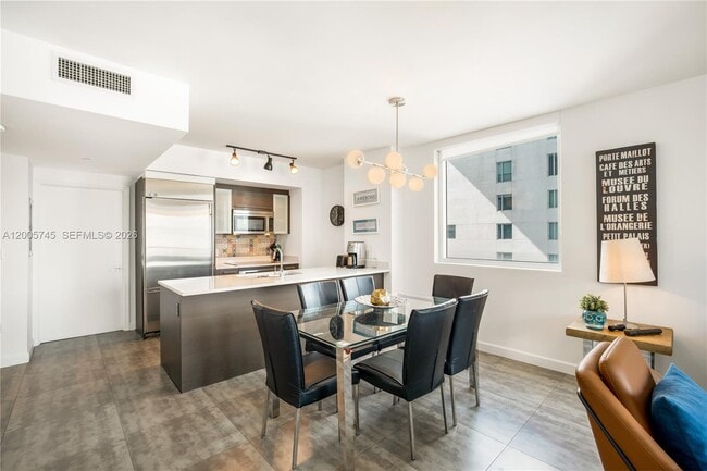 Building Photo - 500 Brickell Ave